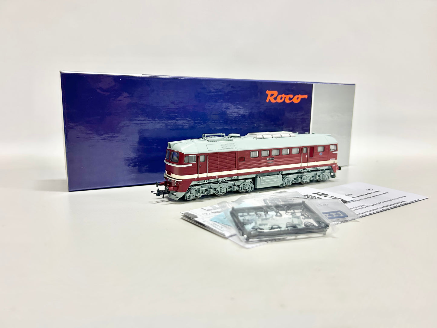Roco 73802 DSS Plux22 Diesellok Br 120 234-0 "Taigatrommel" DR DC H0