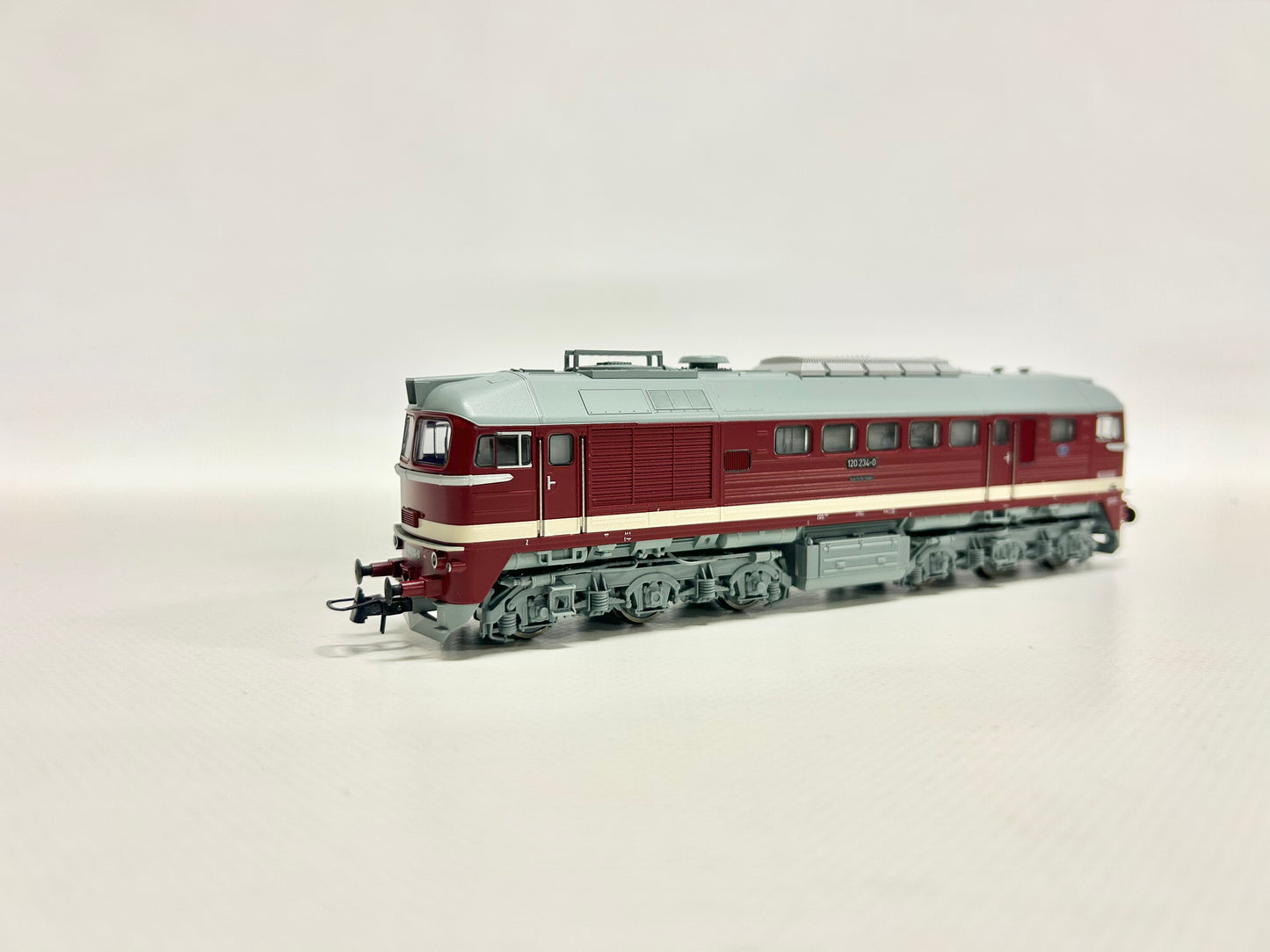 Roco 73802 DSS Plux22 Diesellok Br 120 234-0 "Taigatrommel" DR DC H0