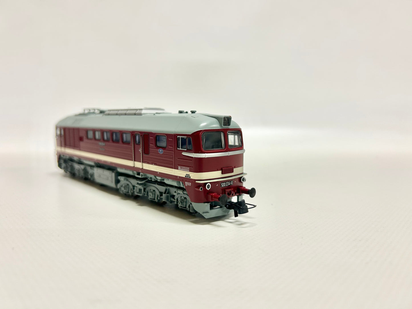 Roco 73802 DSS Plux22 Diesellok Br 120 234-0 "Taigatrommel" DR DC H0