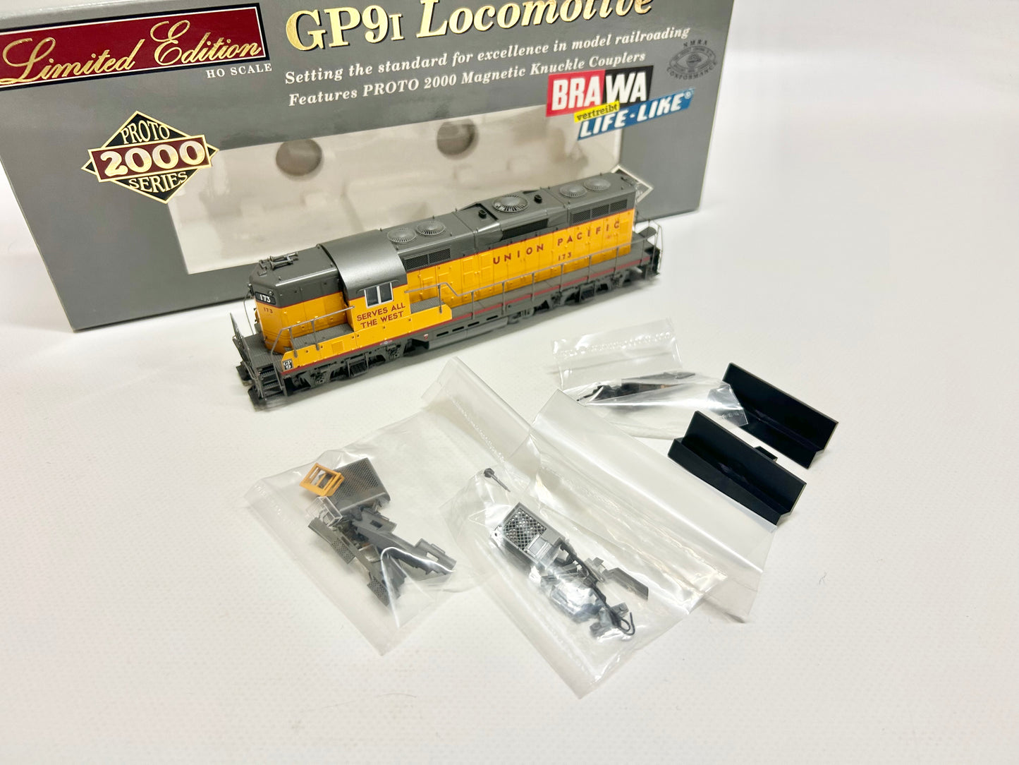 Proto2000Series 31167 Diesellok GP9I Union Pacific DC H0