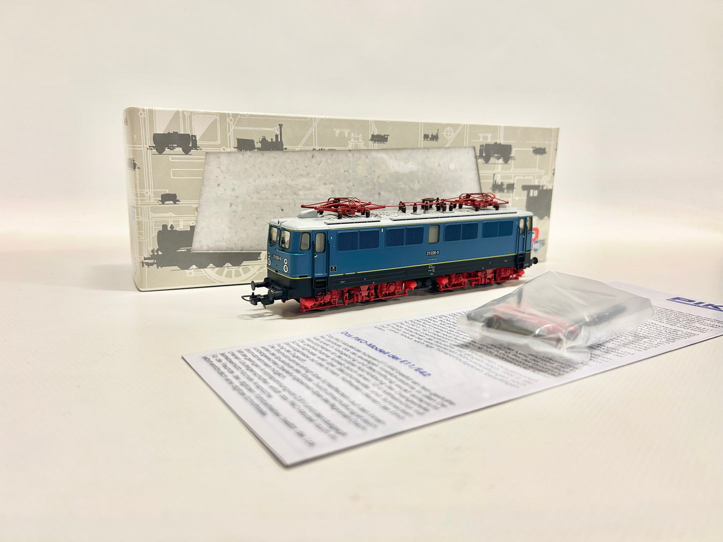 Piko 51031 DSS E-Lok Br 211 S-Bahn Leipzig DC H0