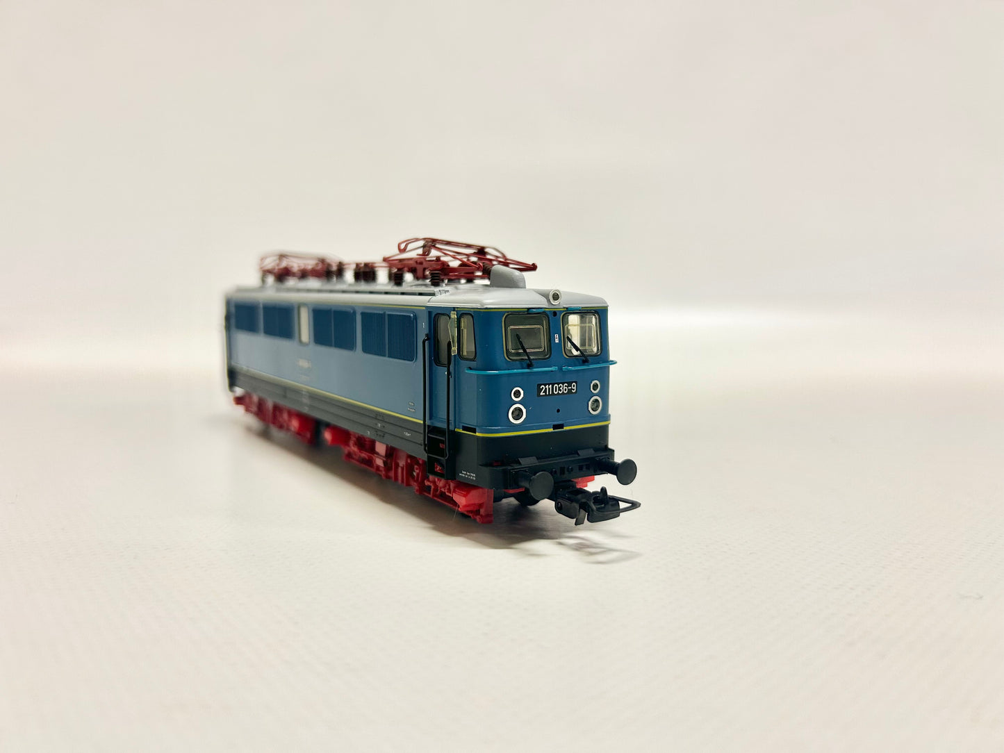 Piko 51031 DSS E-Lok Br 211 S-Bahn Leipzig DC H0