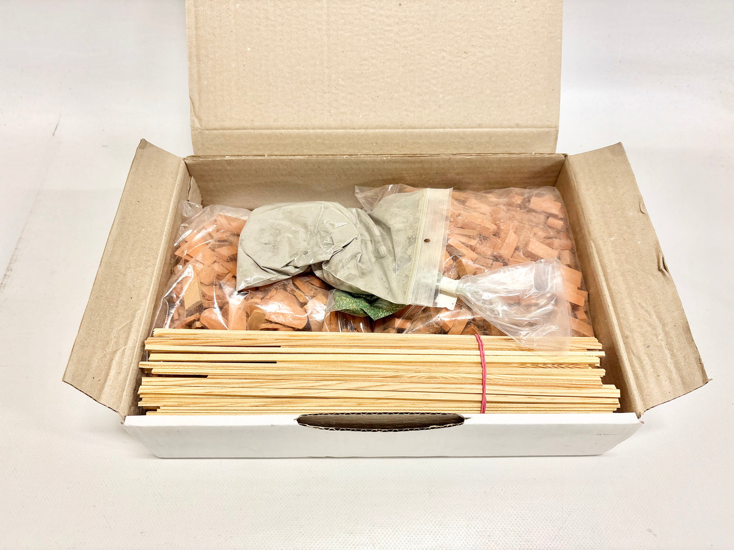 Bausatz 505 Fachwerkhaus inkl. Ziegel, Dachziegel und Holz