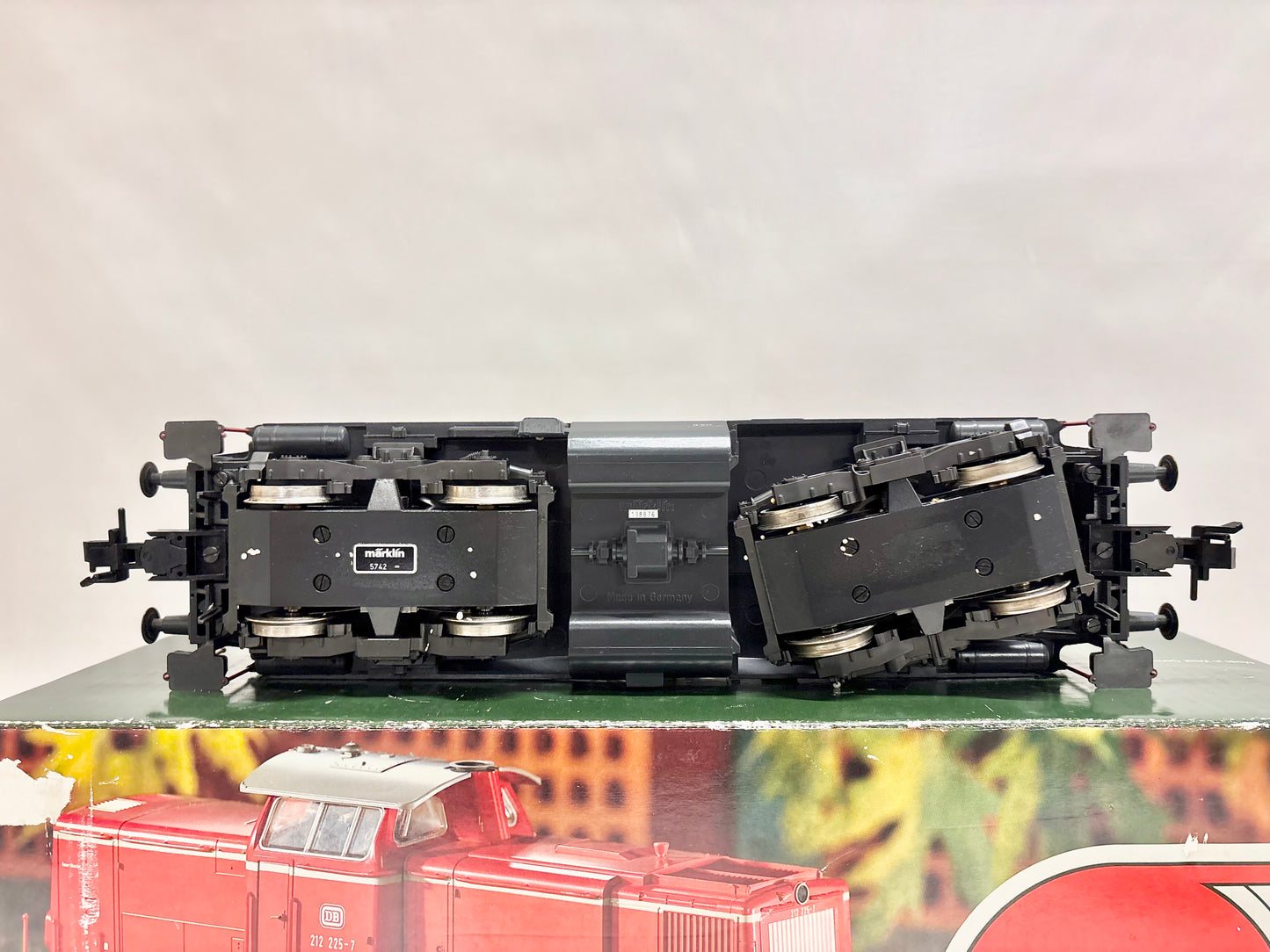 Märklin 5742 Diesellok Br 212 225-7 DB Spur 1