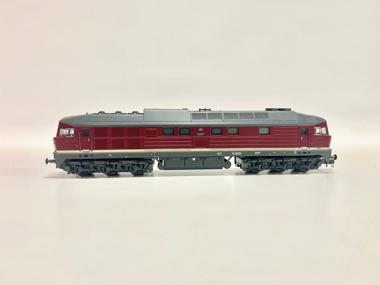 Roco 63430 DSS Diesellok Br 142 001-7 Ludmilla DR DC H0