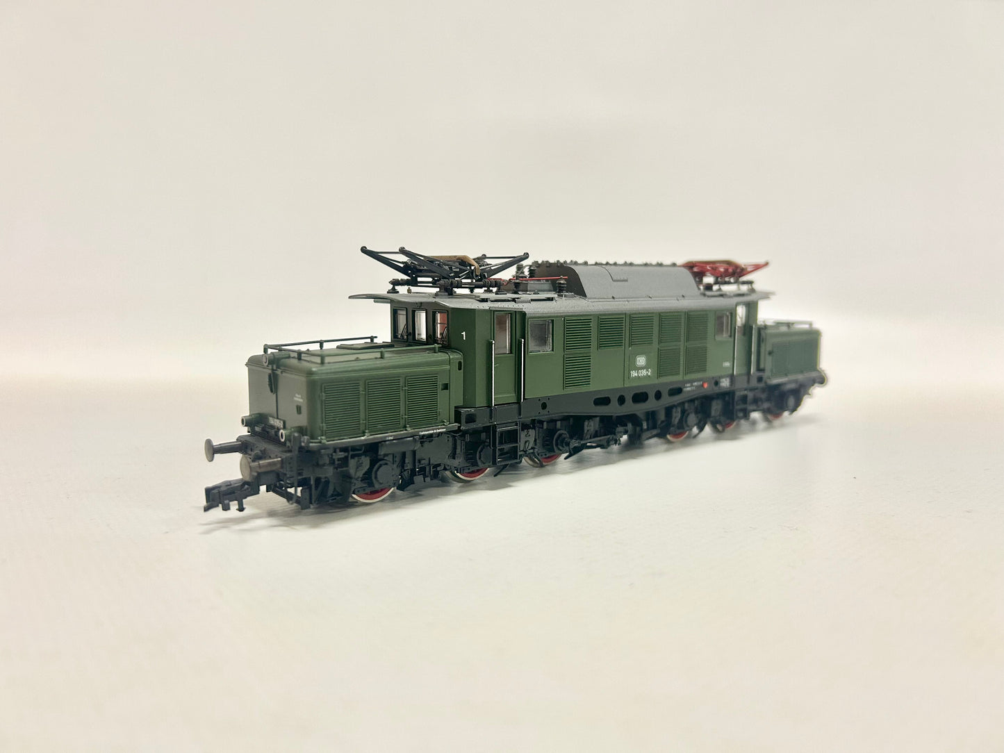 Roco 04168A E-Lok Br 194 Deutsches Krokodil DB DC H0