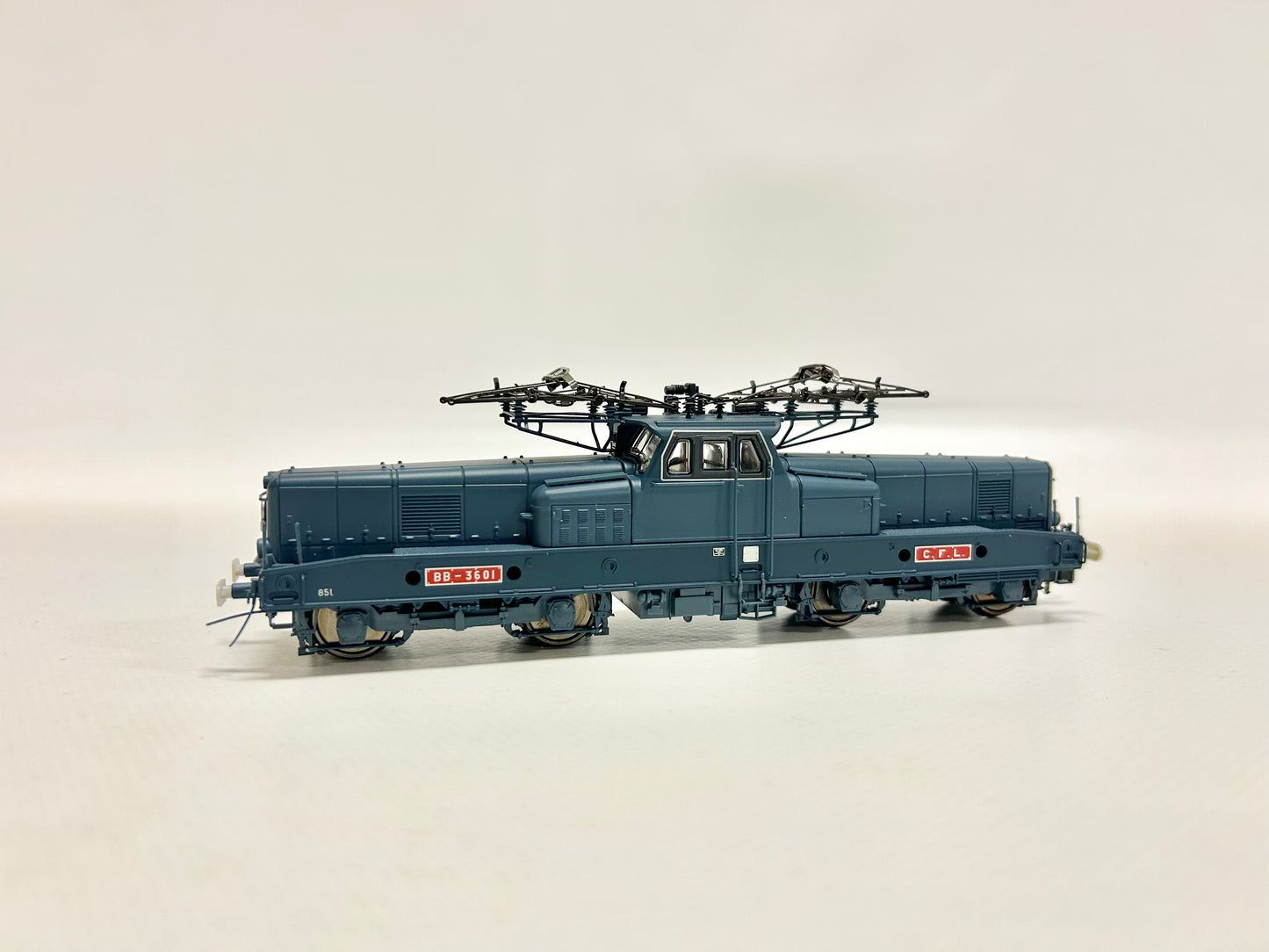 Trix 22361 DSS E-Lok BB 12000 "Bügeleisen" SNCF DC H0