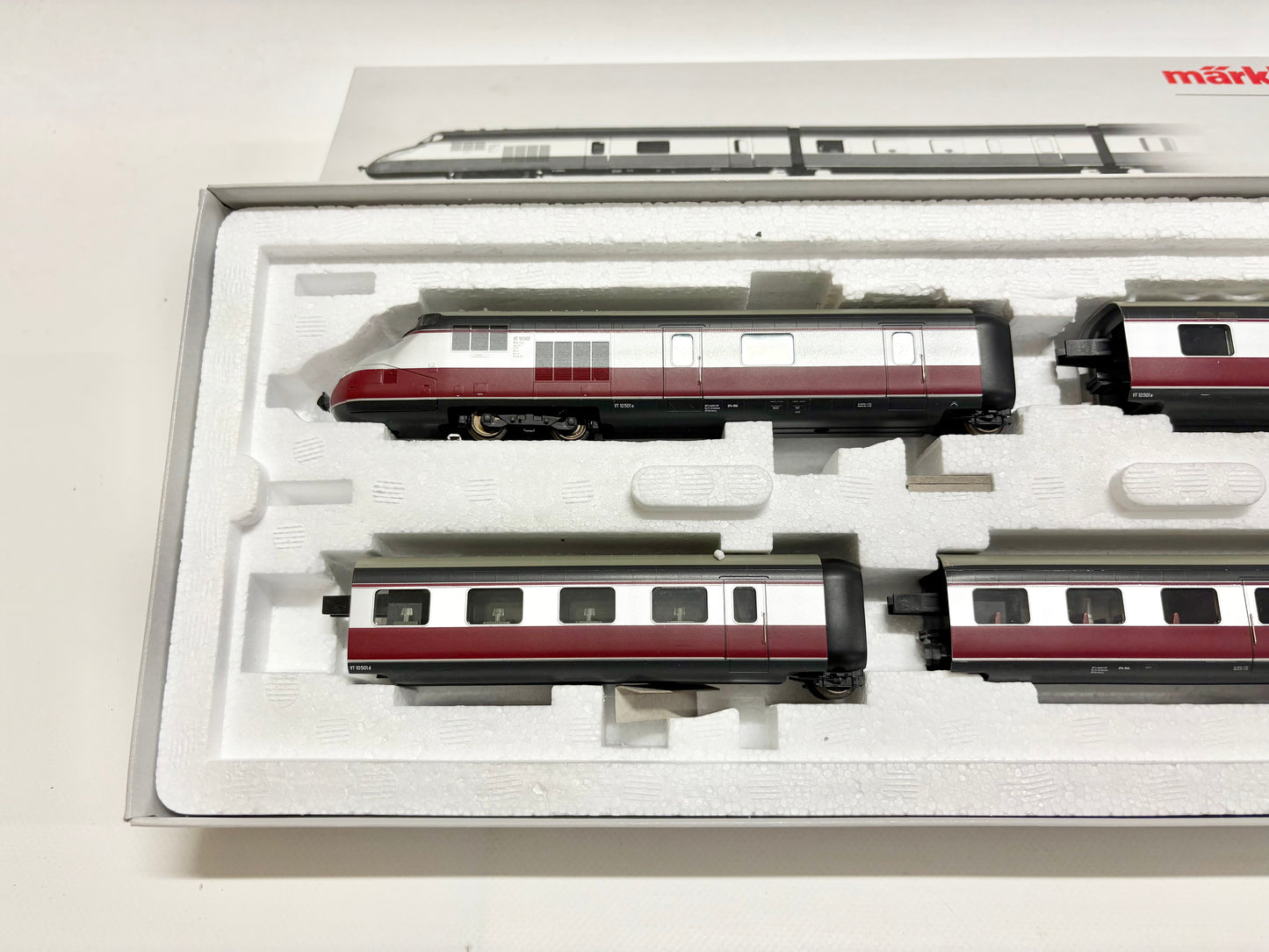 Märklin 39101 Mfx-Digital + Sound Diesel-Tagesgleiderzug VT 10.5 "Senator" DB AC H0