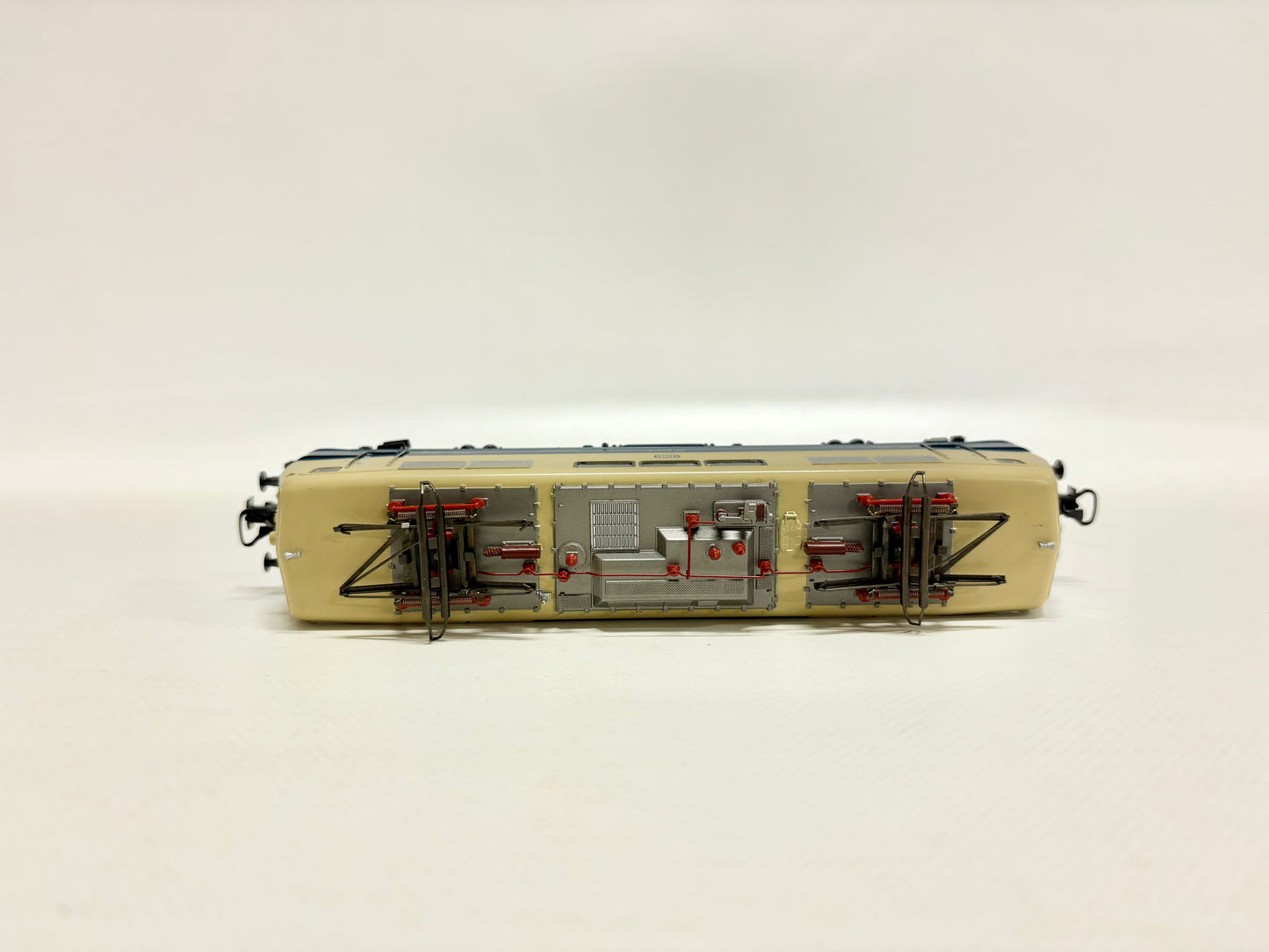 Märklin 3042 E-Lok Br 111 043-6 DB AC H0
