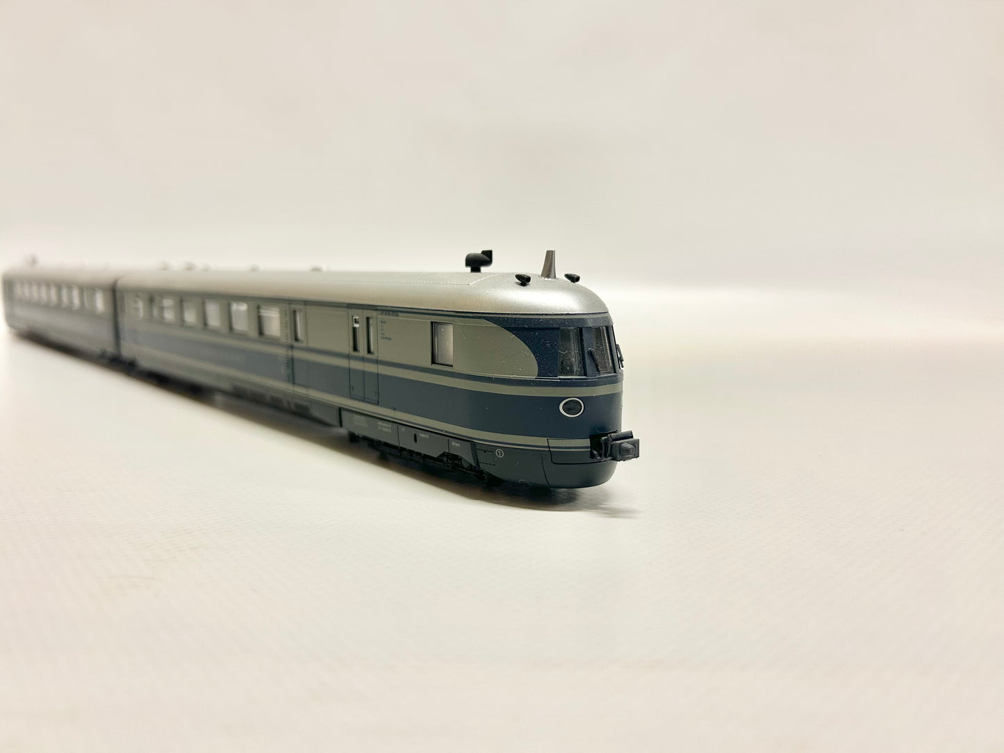 Kato 211059 Dieseltriebszug VT 04.5 "Fliegender Hamburger" DB DC H0