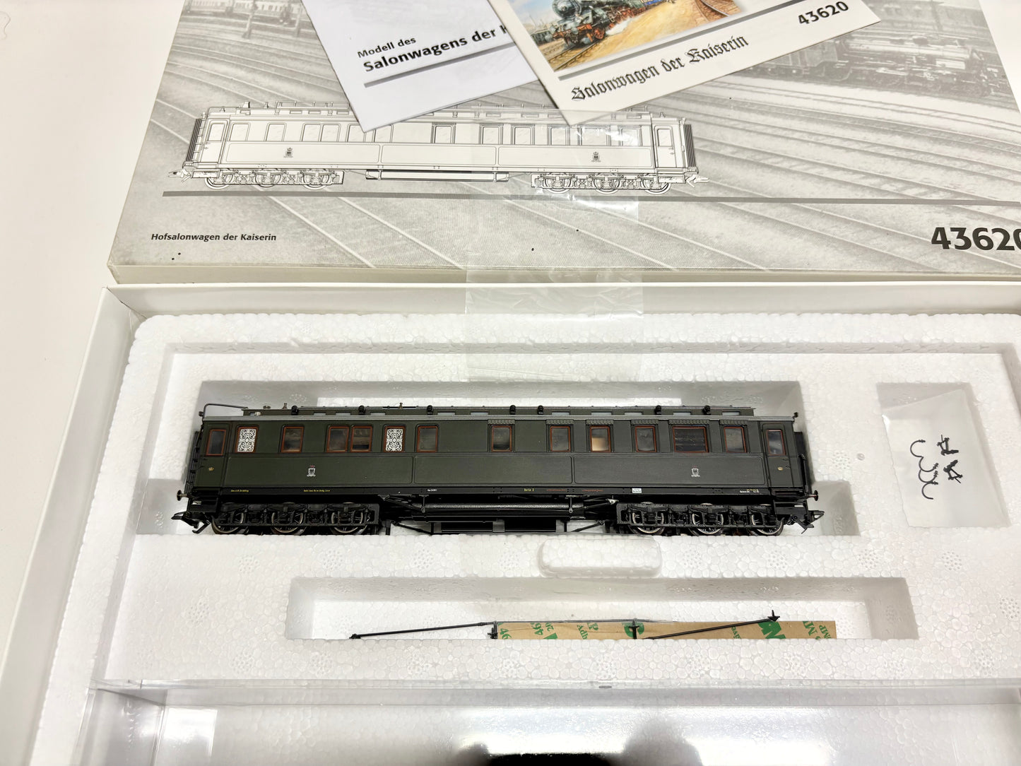 Märklin 43620 Salonwagen der Kaiserin inkl. Vitrine AC H0
