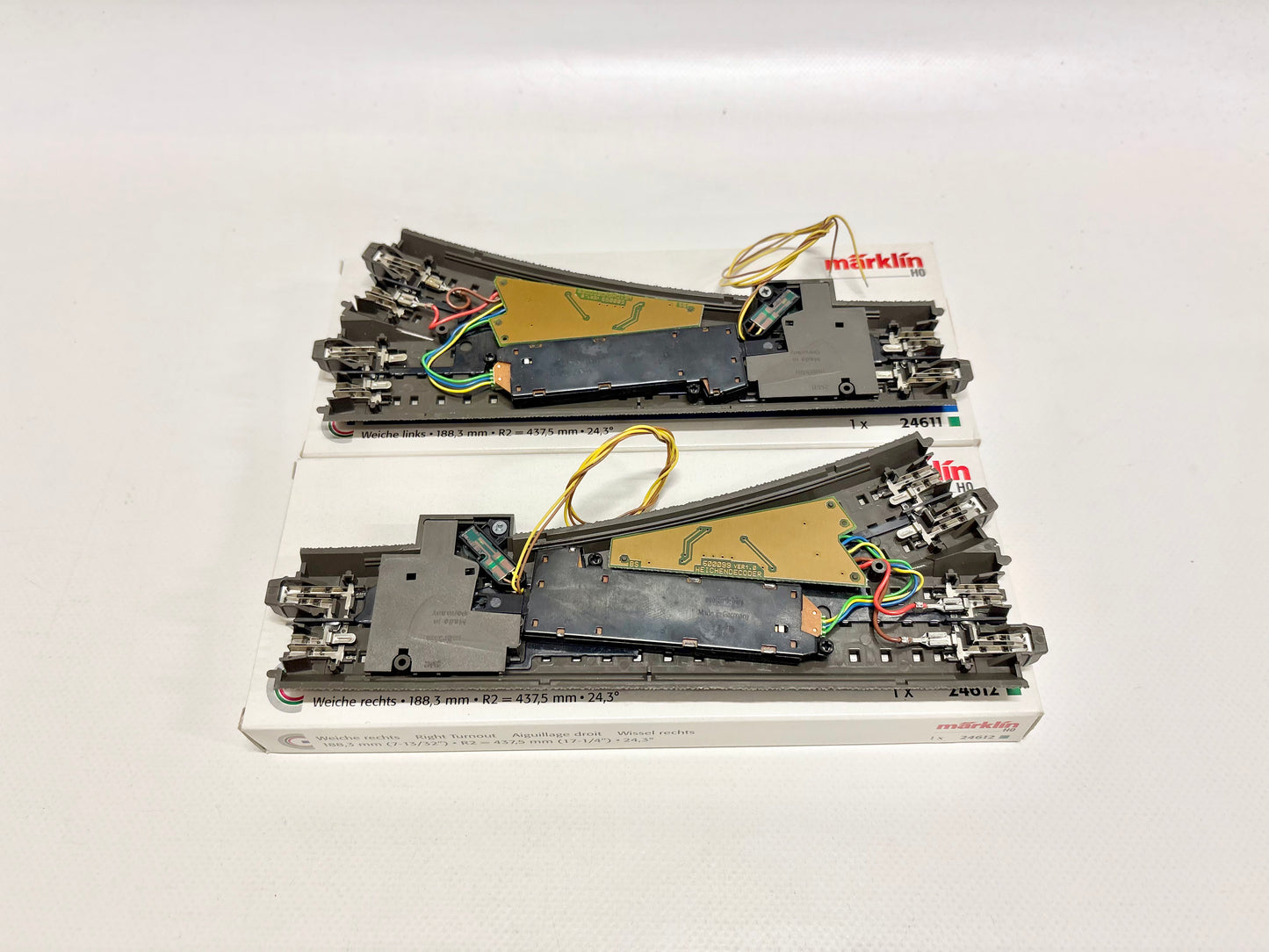 Märklin 24612 24611 C-Gleis Weichen mit Beleuchtung Antrieb und Decoder AC H0