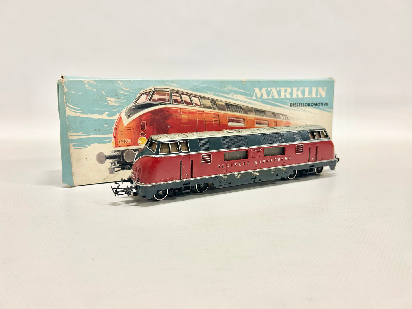 Märklin 3021 V200 Diesellok, H0, OVP