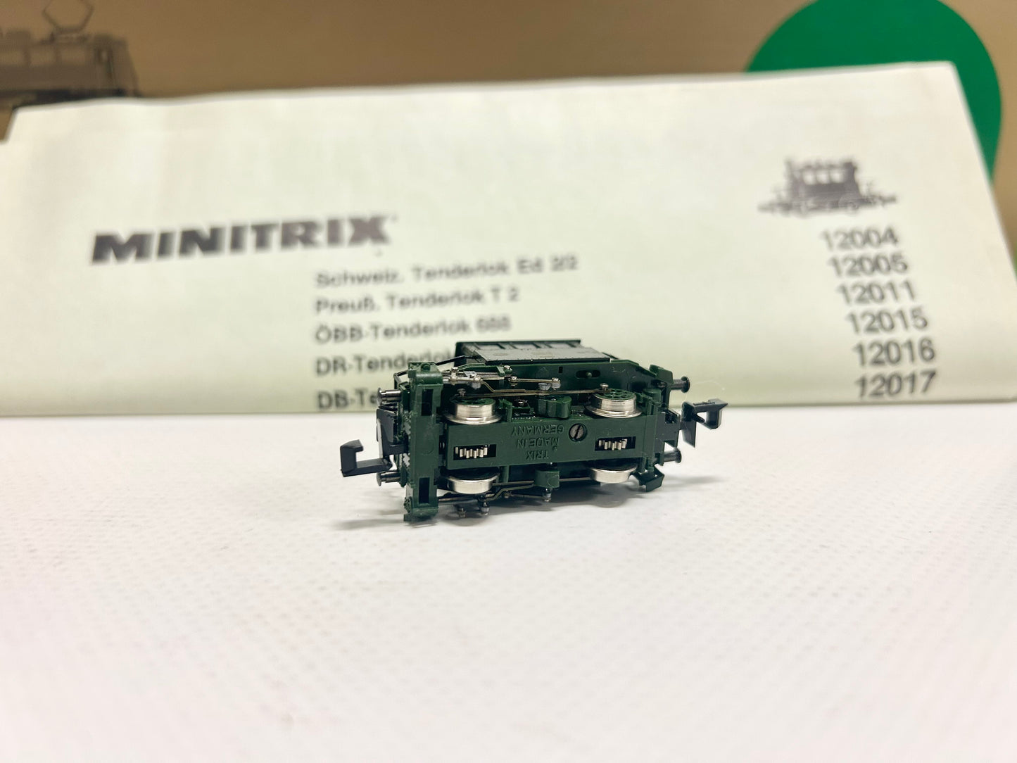 Minitrix 11015 Track Construction Train with Steam Locomotive Glass Box N Gauge