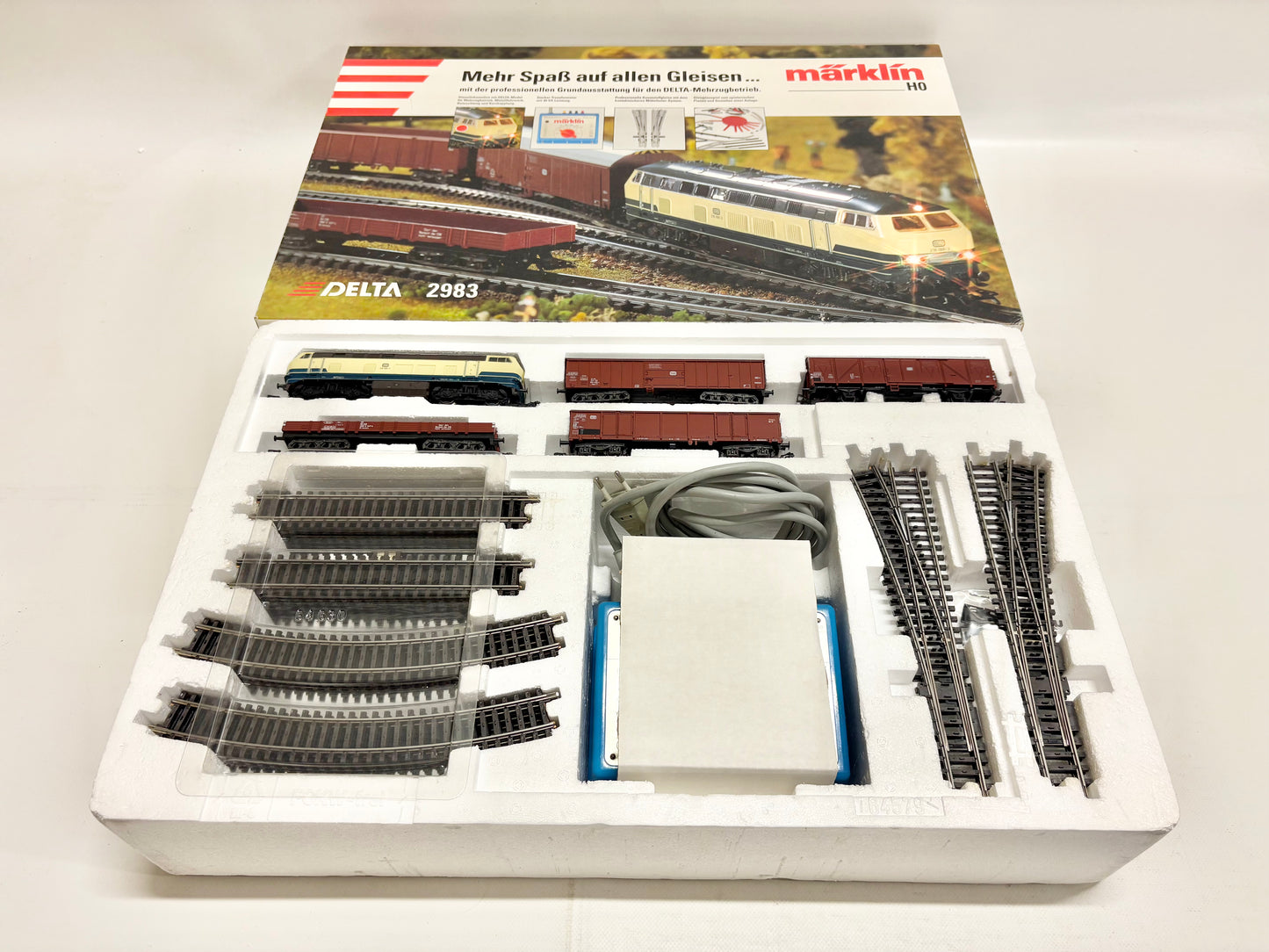 Märklin 2983 Delta-Startpackung Güterzug mit Diesellok Br 216 DB AC H0