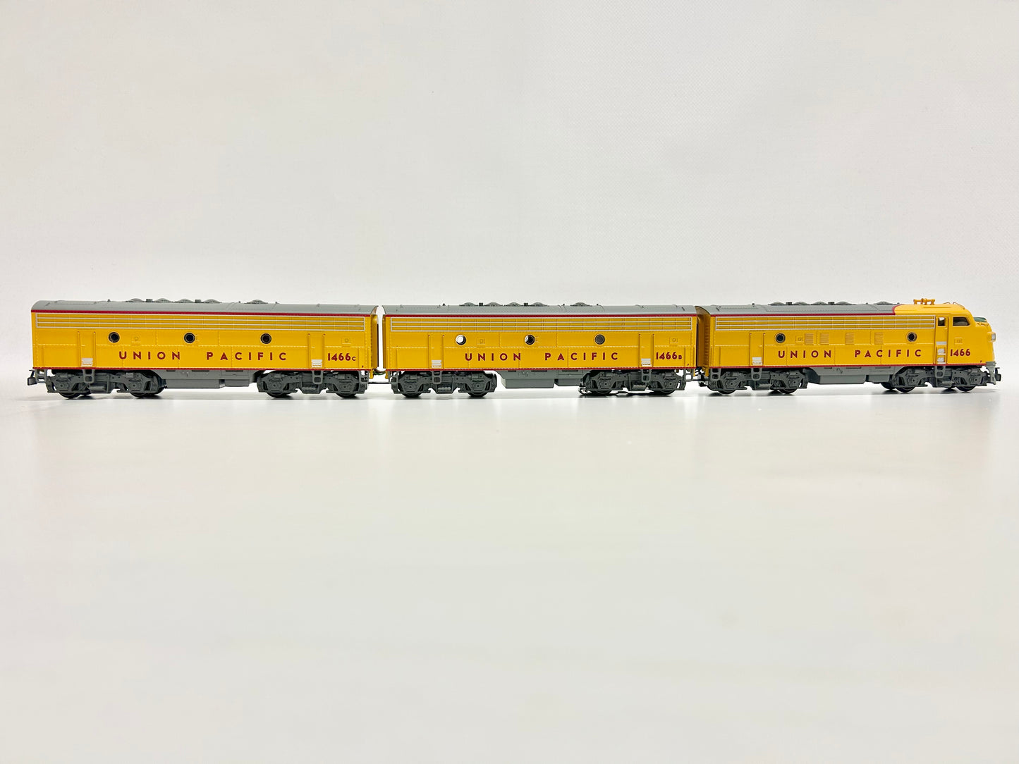 Märklin 37629 Mfx-Digital + Sound Diesellok F7 Union Pacific + Caboose USA AC H0