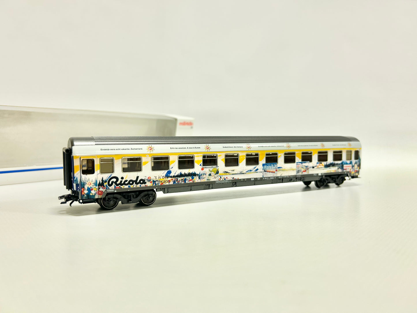 Märklin 43526 Personenwagen "Ricola" SBB AC H0