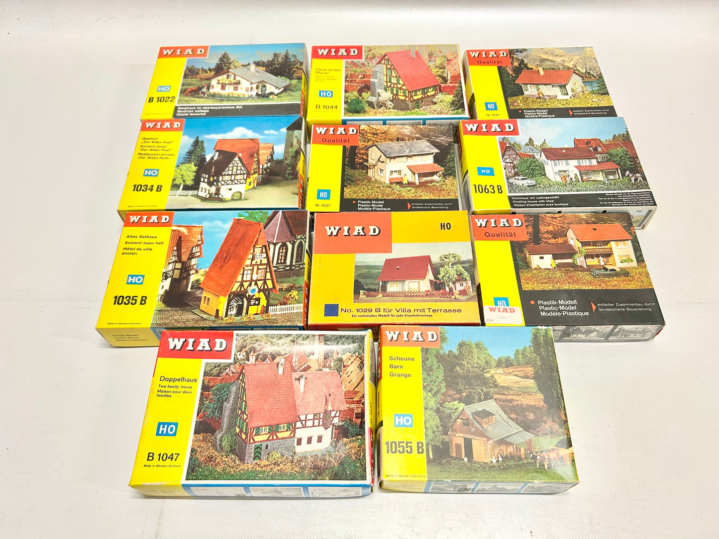 WIAD 11x Ungebaute Bausätze Modellhäuser H0