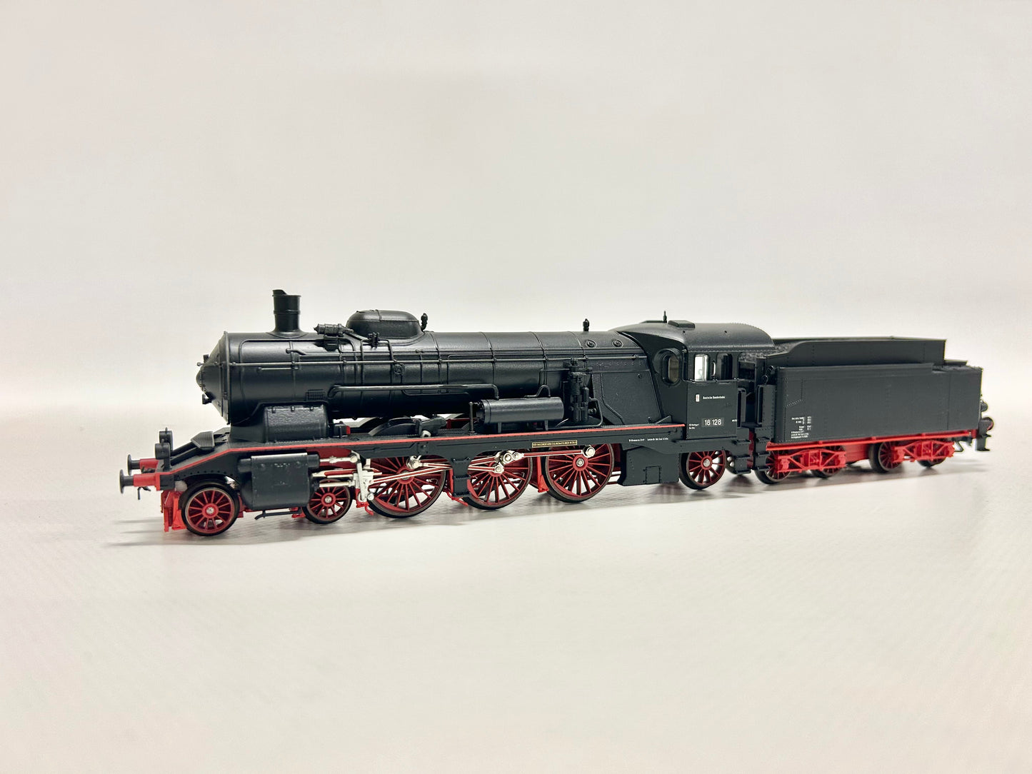 Märklin 3711 Digital Dampflok Br 18 H0