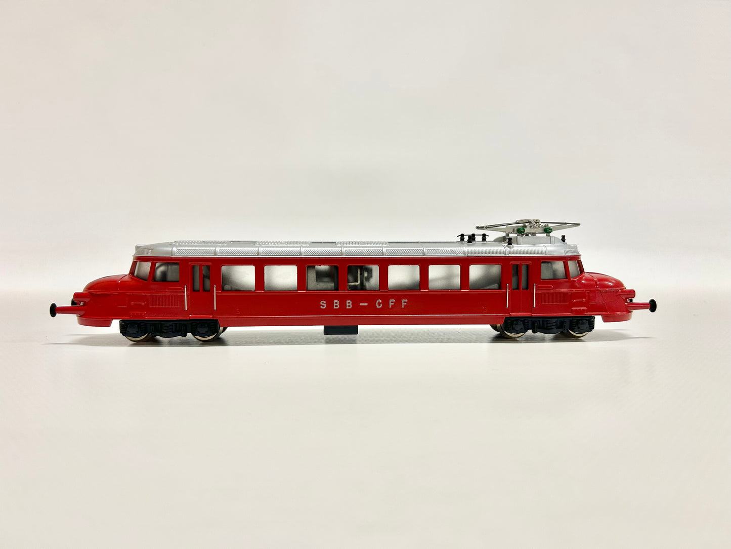 HAG Nr. 101 Elektro-Triebwagen RCe 2/4 "Roter-Pfeil" SBB DC H0