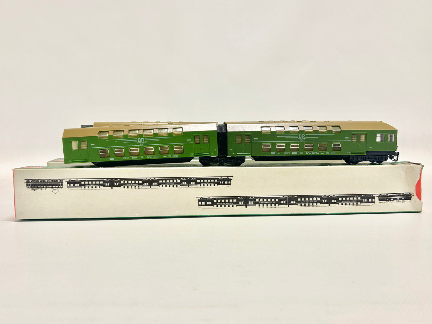 BTTB 3740/3730 Personenwagen Doppelstockwagen DR DDR Spur TT