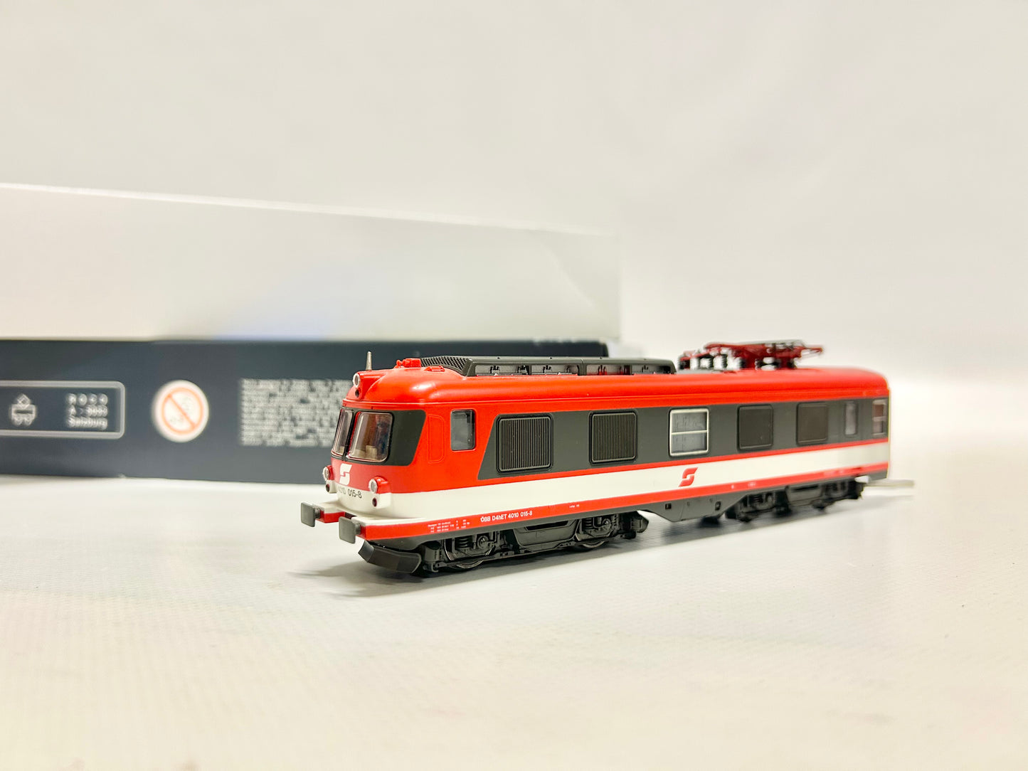 Roco 43061 AC Rh 4010 Trans Alpin Triebwagen DSS H0