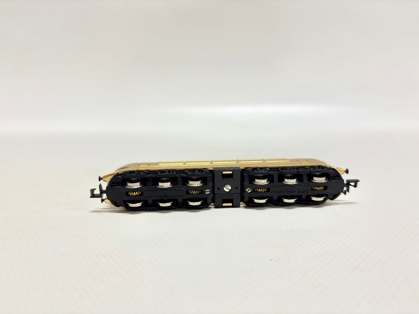 Arnold E-Lok Br 103 *Standmodell* vergoldet DB SpurN
