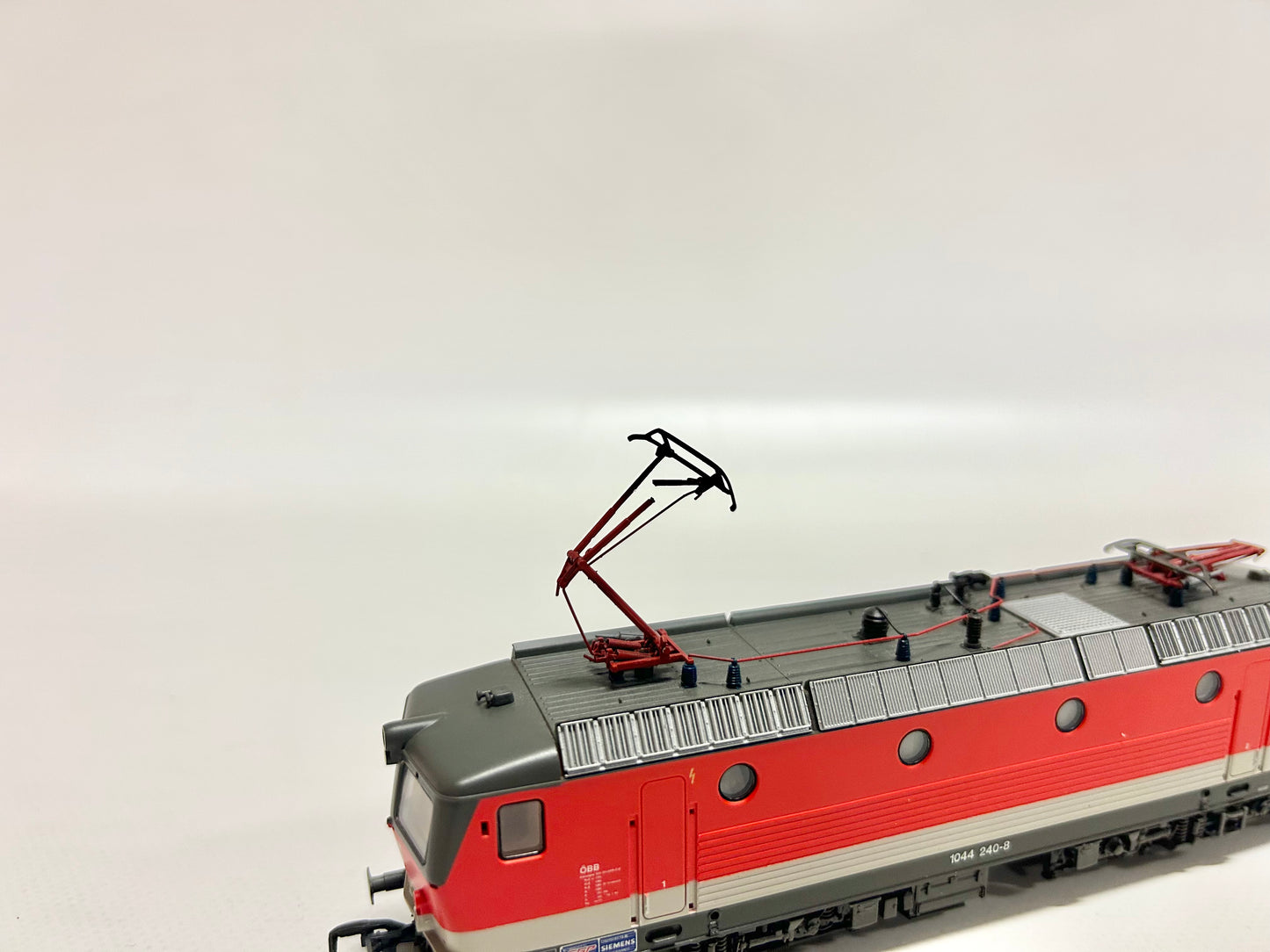 Roco AC 43998 for Märklin ÖBB 1044 electric locomotive H0