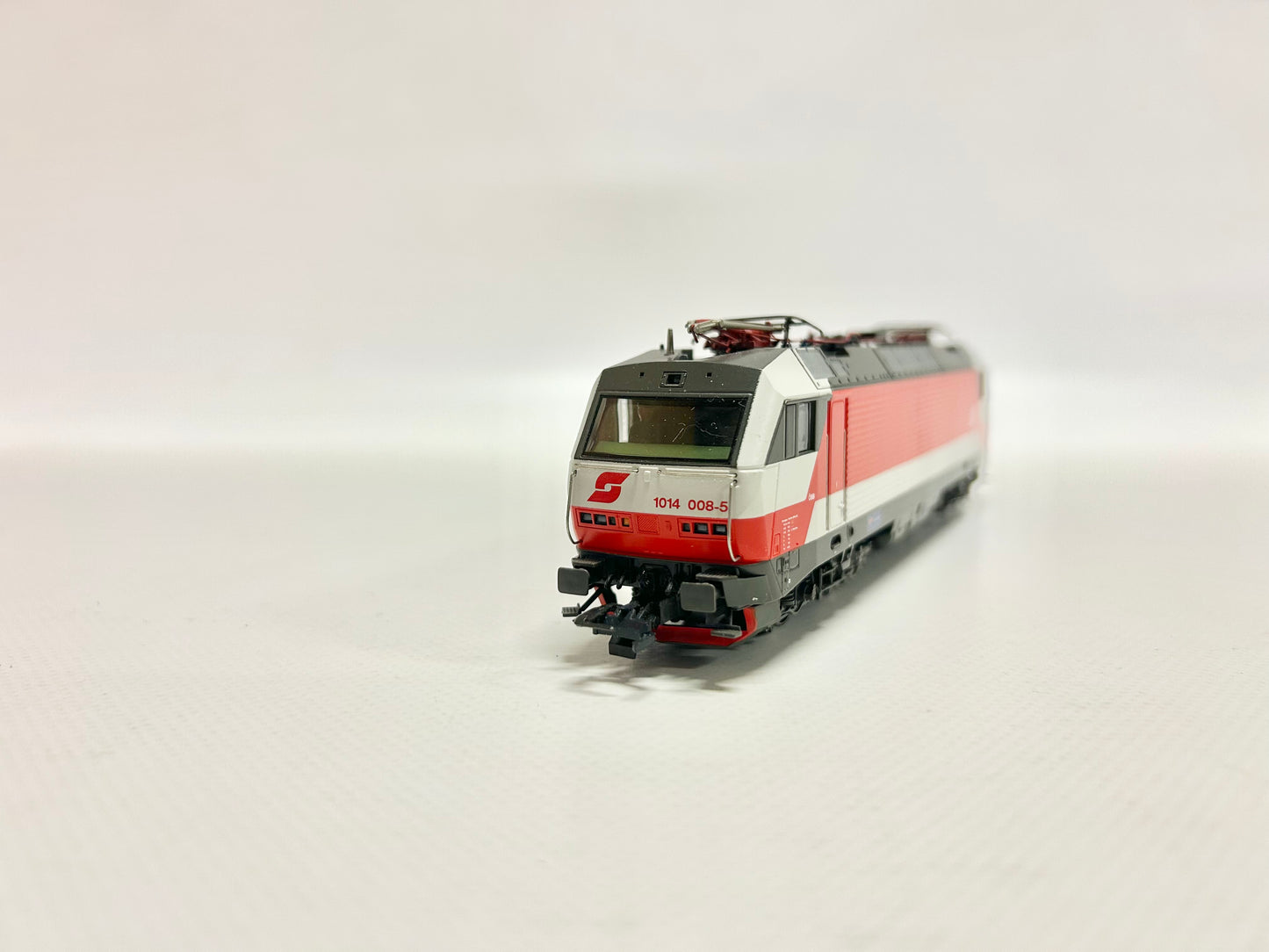 Roco AC 43860 ÖBB 1014 electric locomotive H0