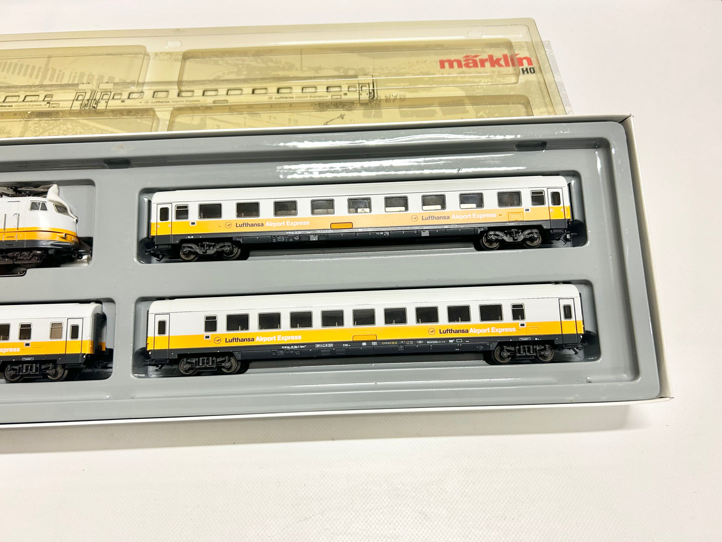 Märklin 2868 Lufthansa Express Express Train with Br 103 H0
