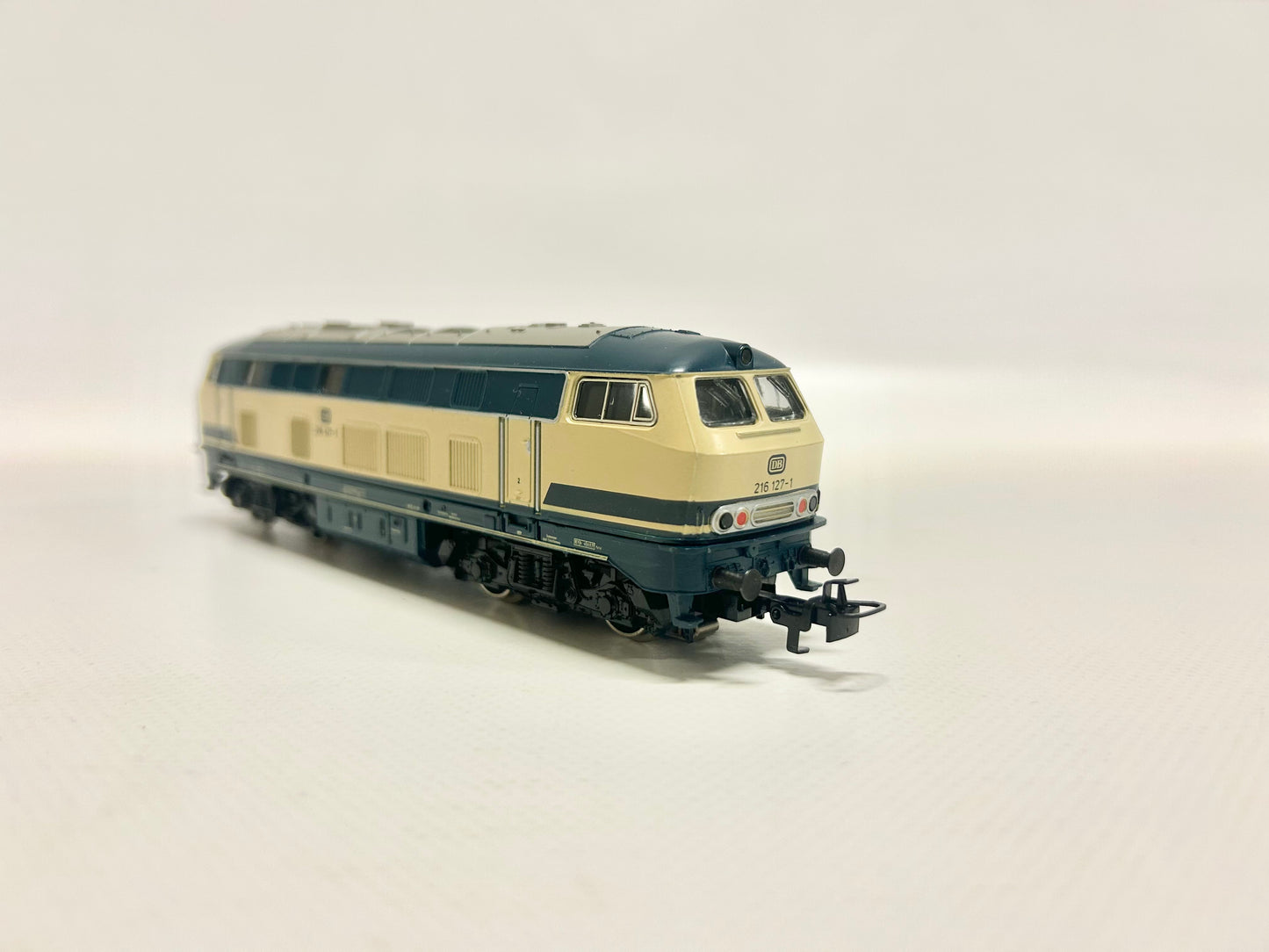 Märklin 3674 Digital Diesellok Br 216 127-1 DB AC H0