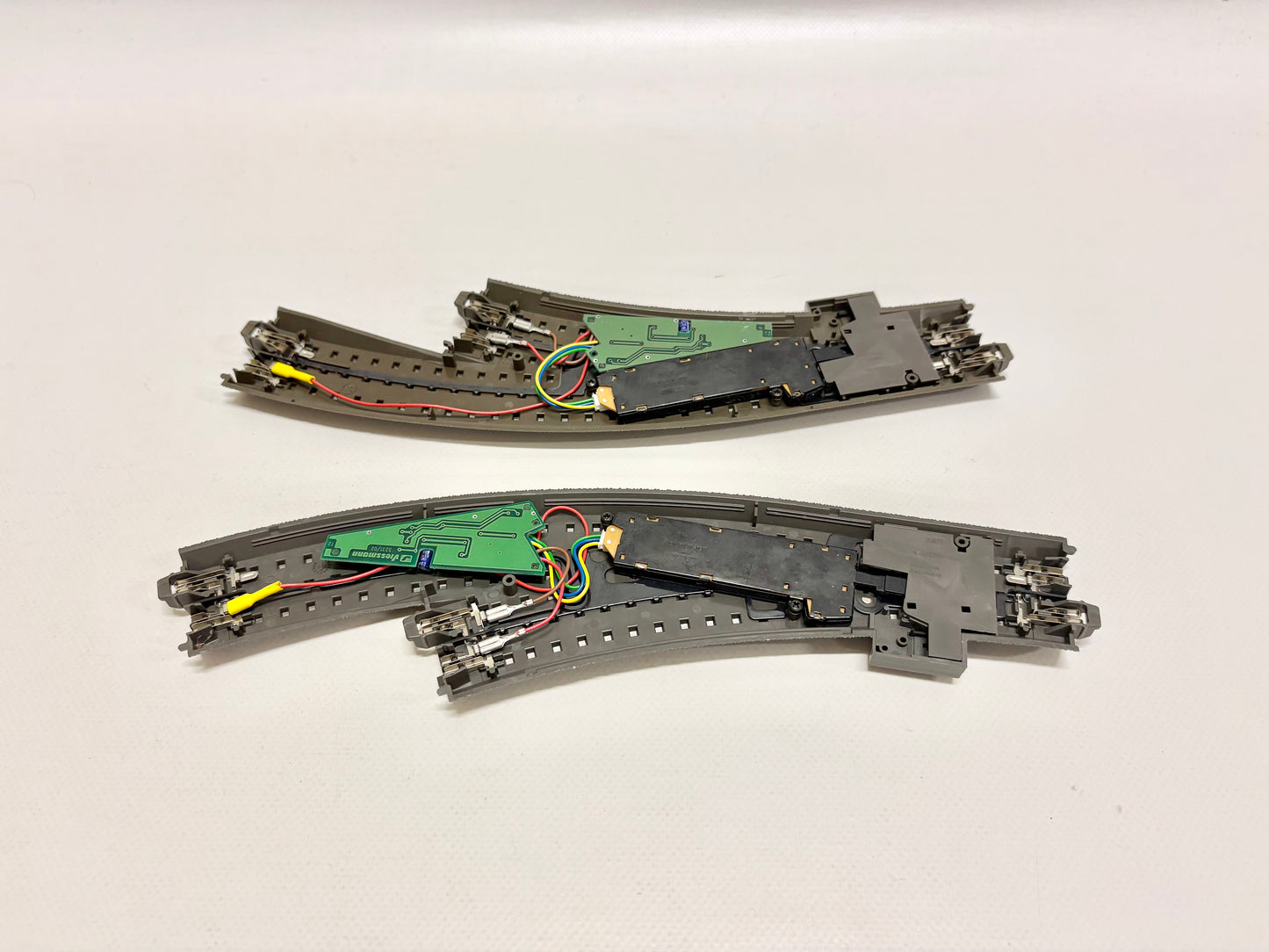 Märklin 24671 + 24672 Bogenweichen mit Antrieb + Digitaldecoder AC H0