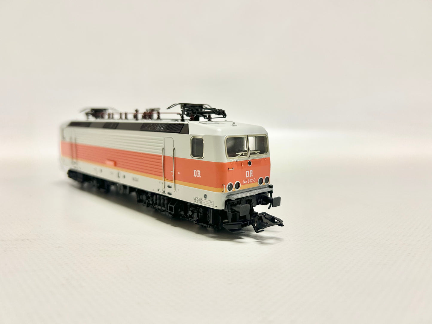 Märklin 3445 Digital E-Lok Br 143 612-0 DR AC H0
