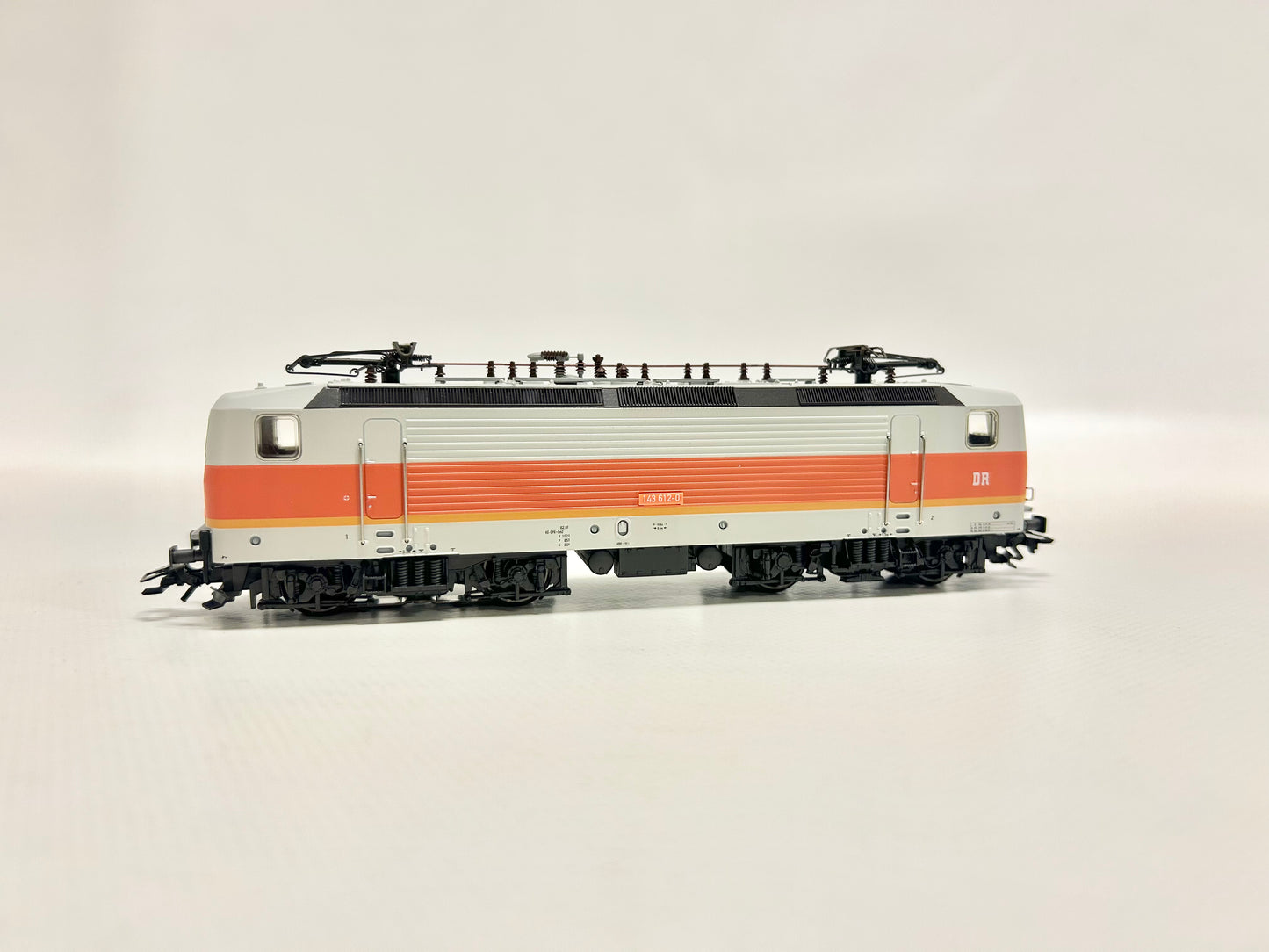 Märklin 3445 Digital E-Lok Br 143 612-0 DR AC H0