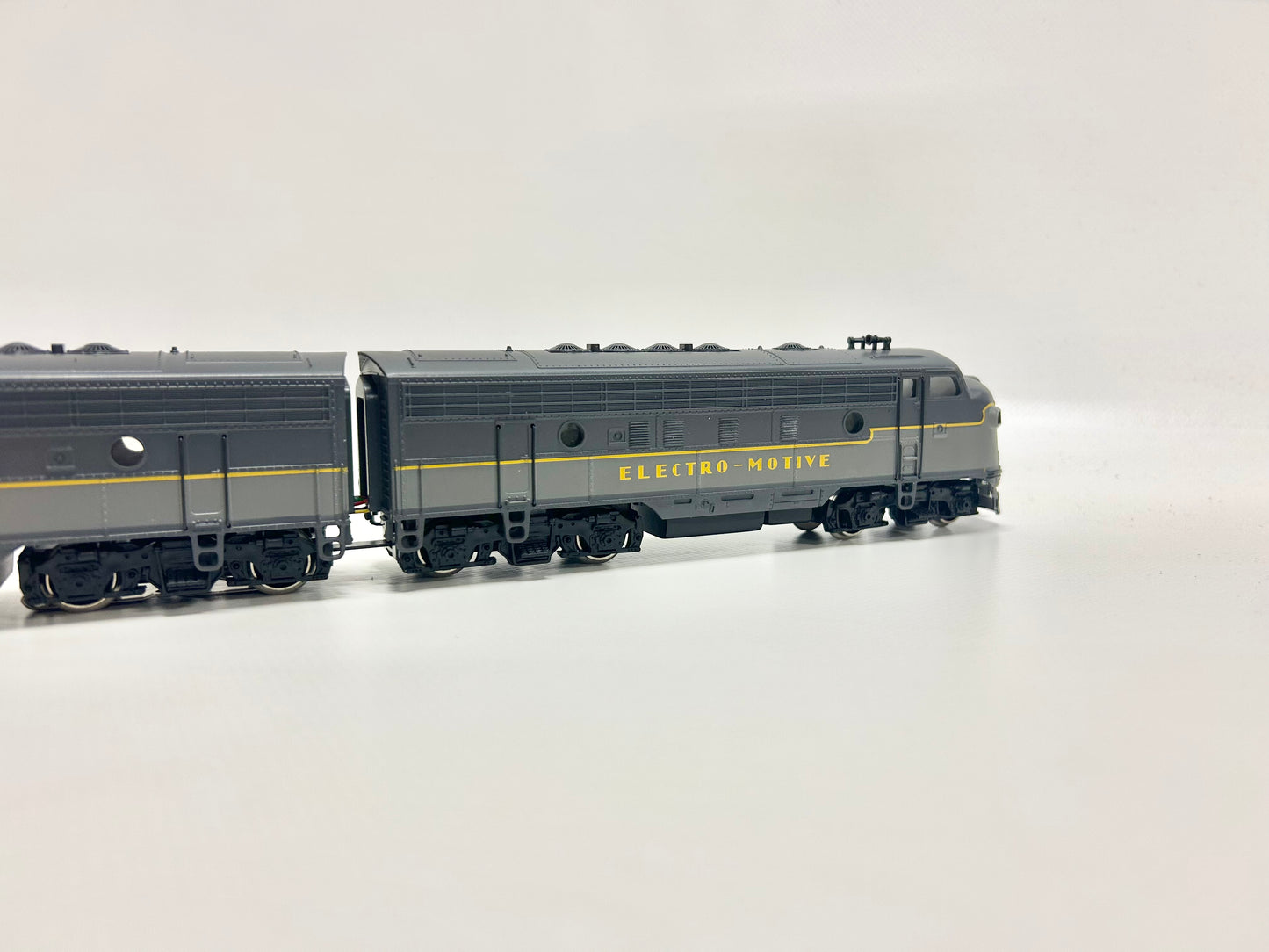 Märklin 3349 Diesel-elektrische Lok GM EMD F7 USA AC H0