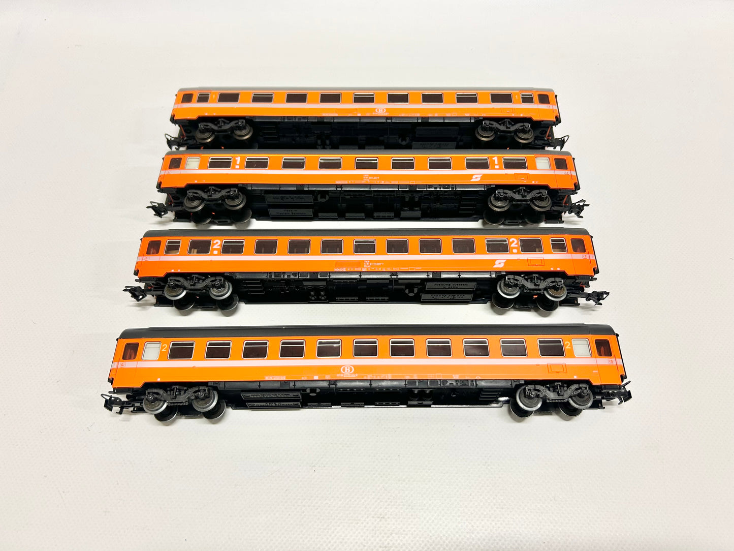 Märklin 4x Schnellzugwagen Personenwagen H0