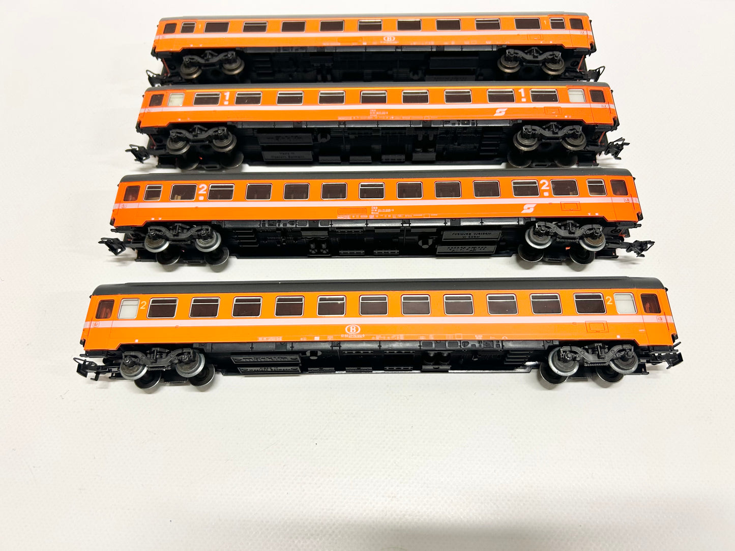 Märklin 4x Schnellzugwagen Personenwagen H0