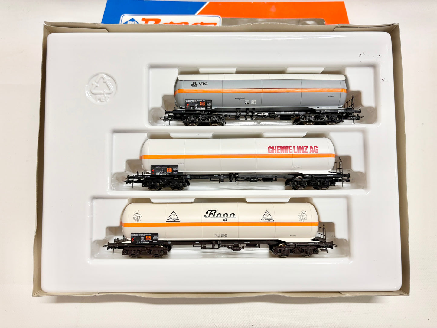 Roco 44073 Wagen-Set Kesselwagen DB DC H0