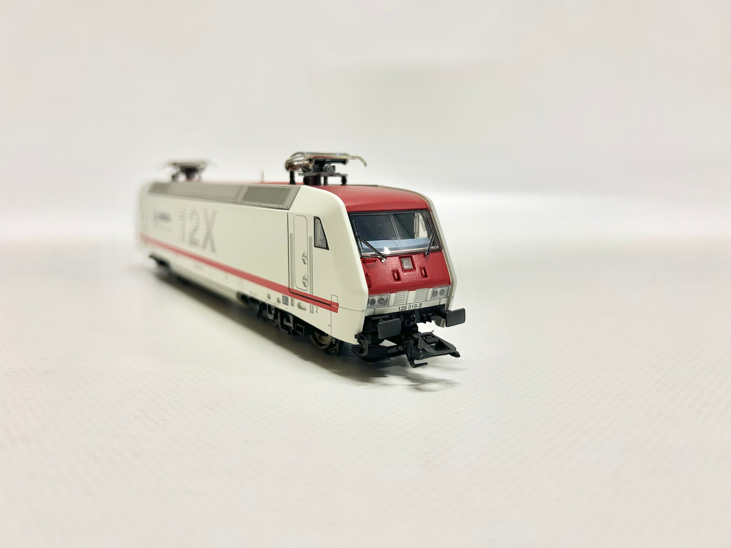 Märklin 34383 Digital E-Lok Br 128 518-8 SoMo DB AC H0