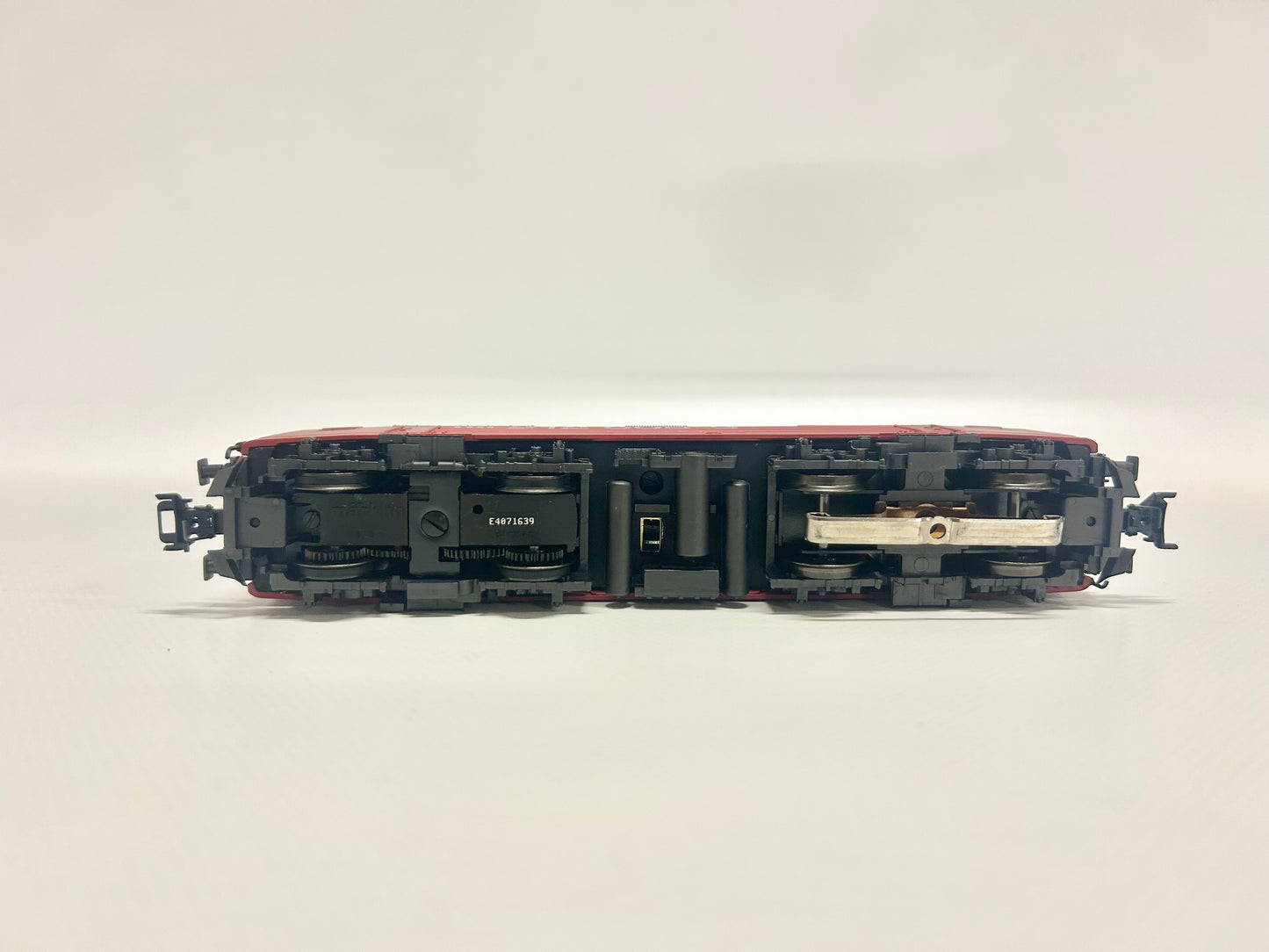 Märklin 3442 E-Lok Br 212 005-3 DR AC H0