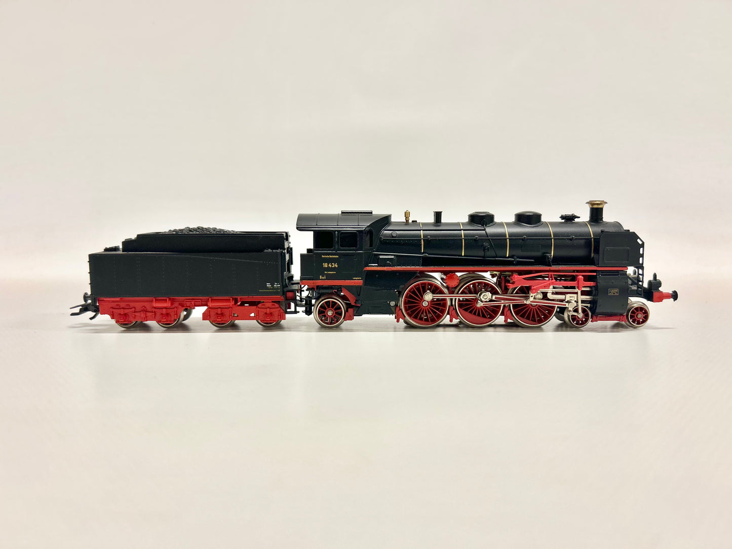 Märklin 3618 Digital Dampflok Br 18 434 Rheingold DRG AC H0
