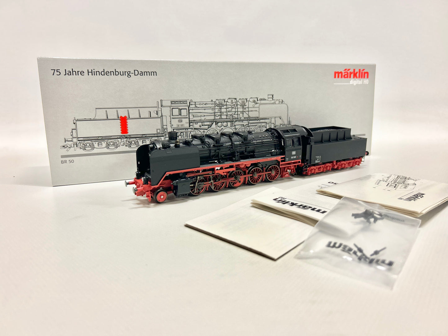 Märklin 37844 Digital + Telex Dampflok Br 50 1301 "75 Jahre Hindenburgdamm" DB AC H0