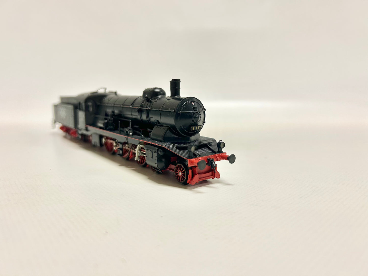 Märklin 37112 Digital Dampflok Br 18 137 "Olympia" DRG AC H0