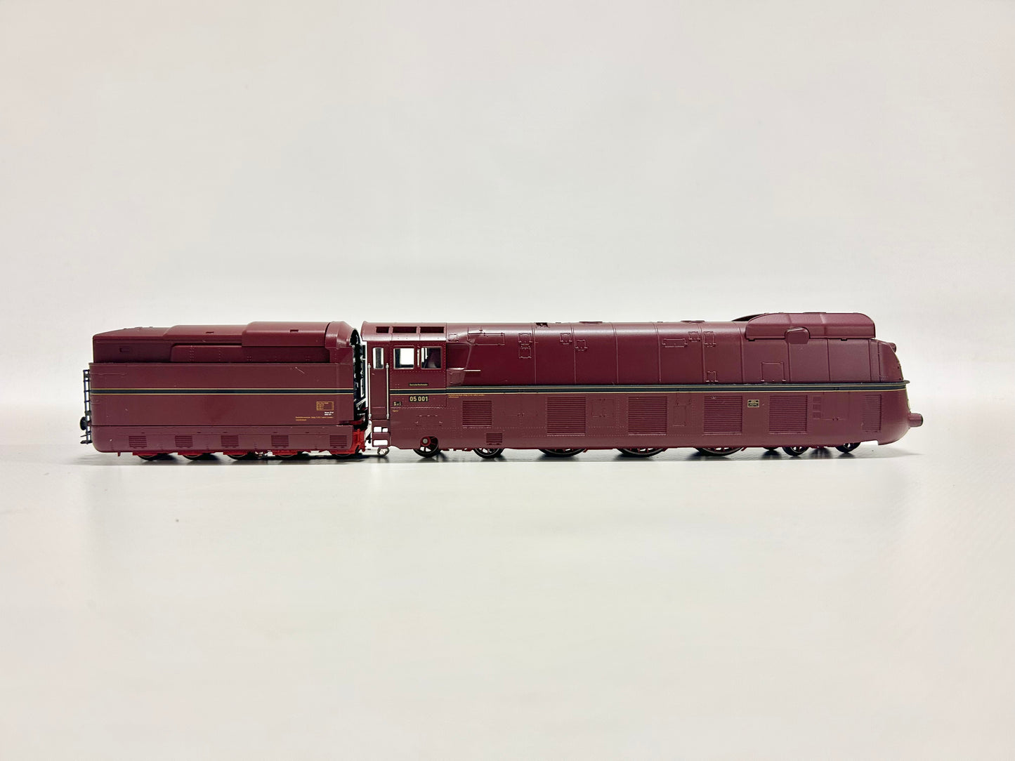 Märklin 37050 Digital + Sound Stromliniendampflok Br 05 001 DRG AC H0