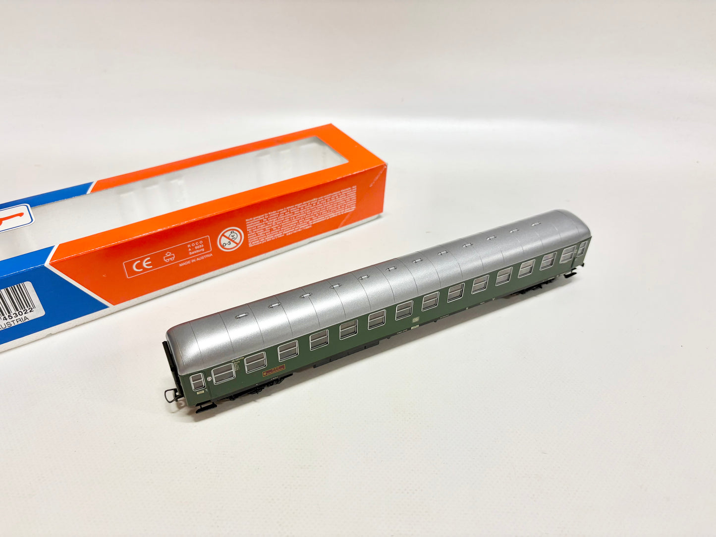 Roco 45302 Eilzugwagen Personenwagen mit DSG-Buffet DB H0