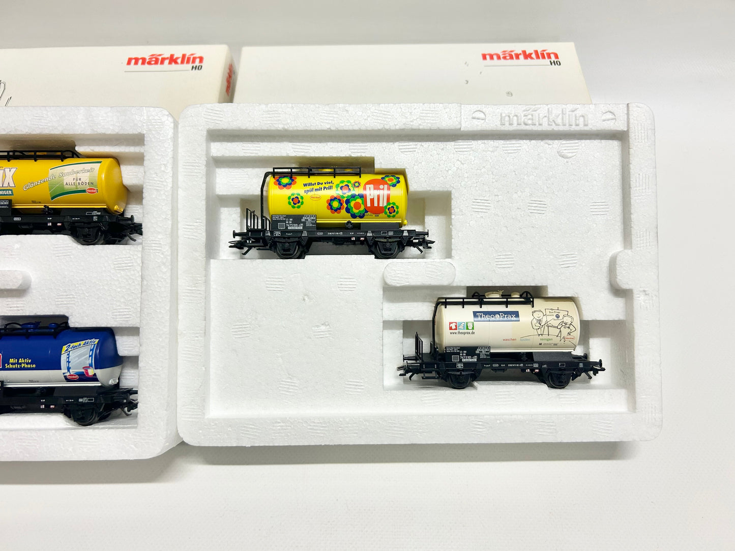 Märklin 46425 & 46427 Car Sets Tank Car Henkel H0