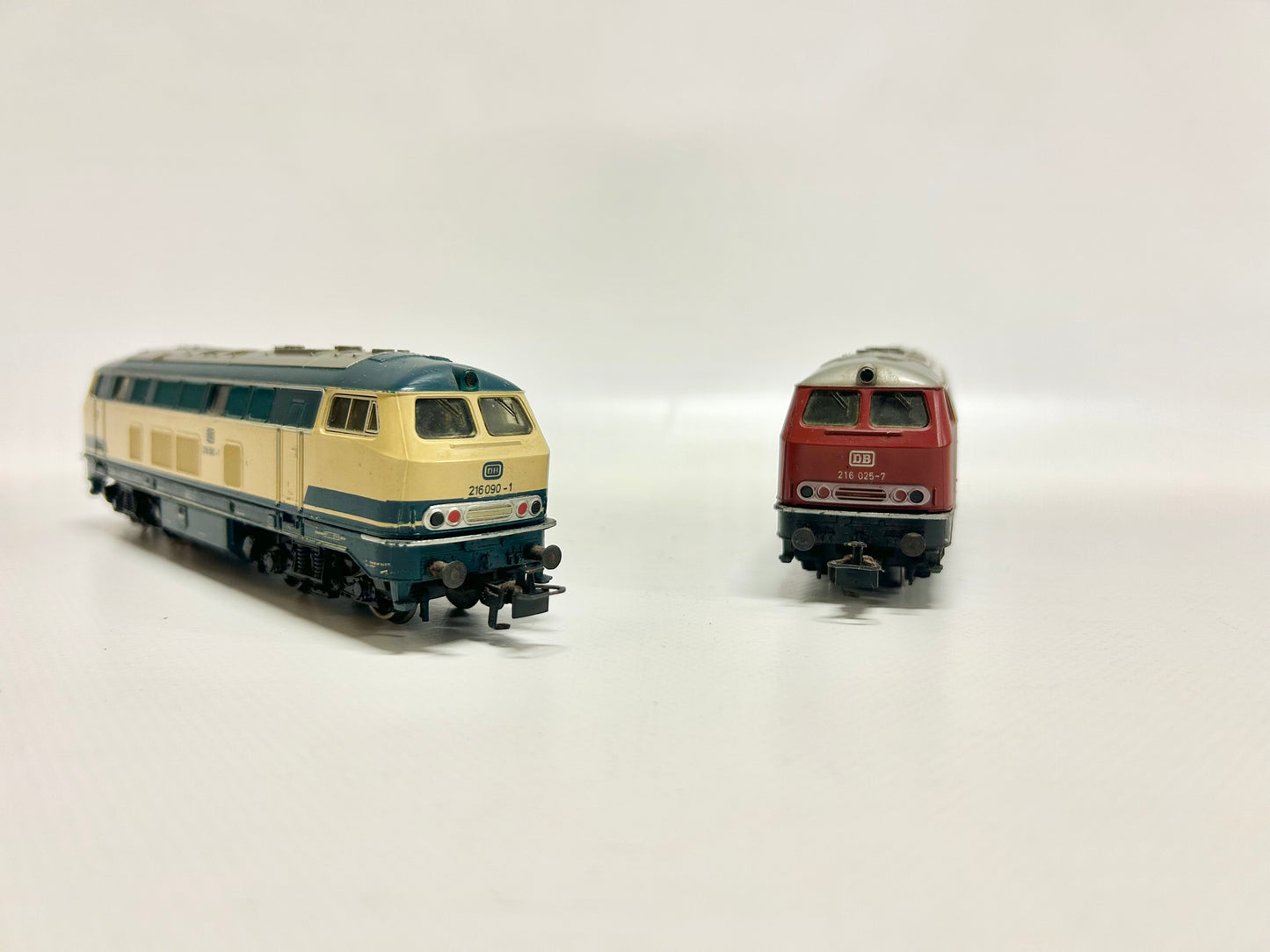 Märklin 3074 + 3075 diesel locomotives Br 216 H0