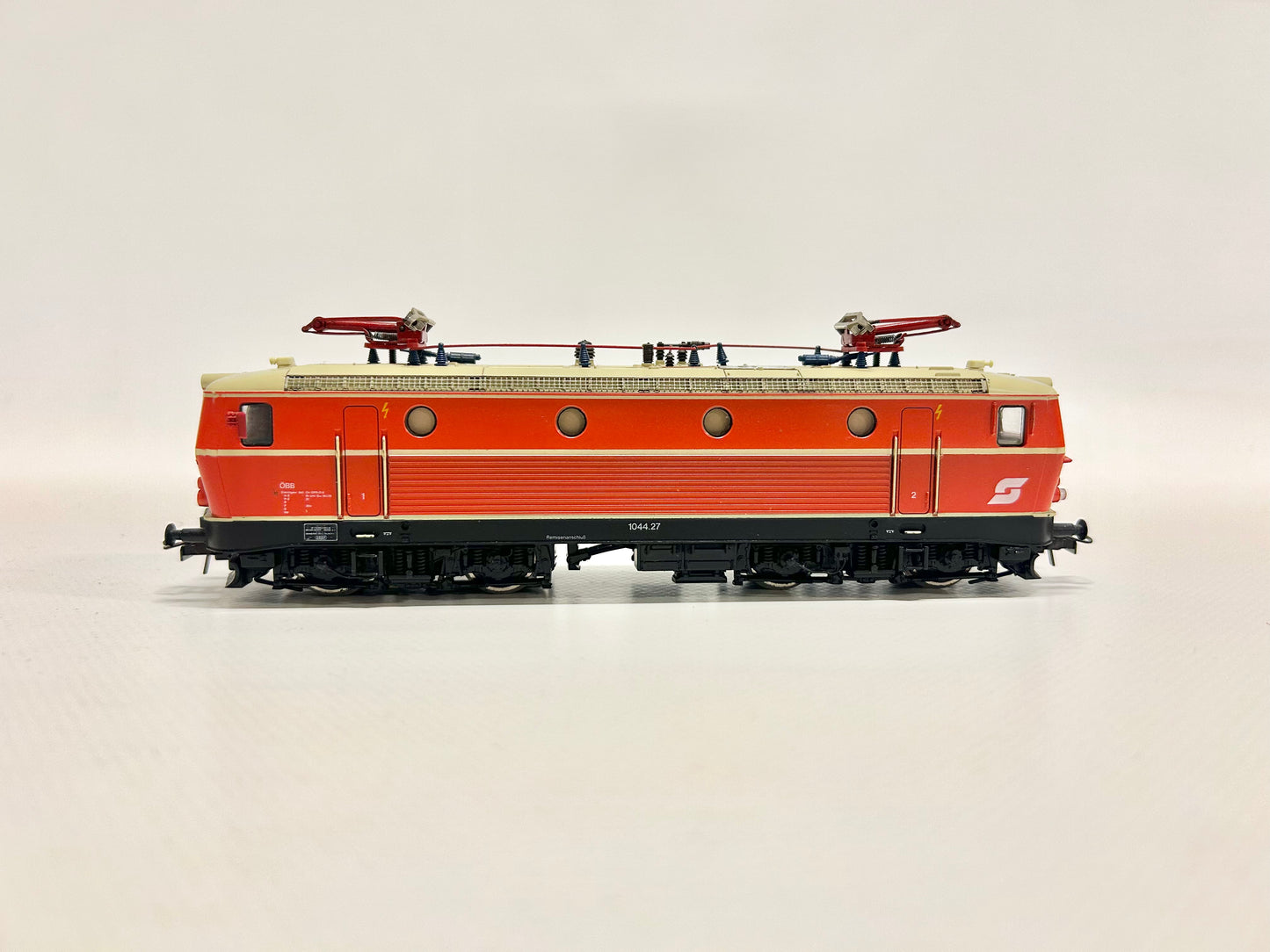 Roco AC ÖBB electric locomotive H0