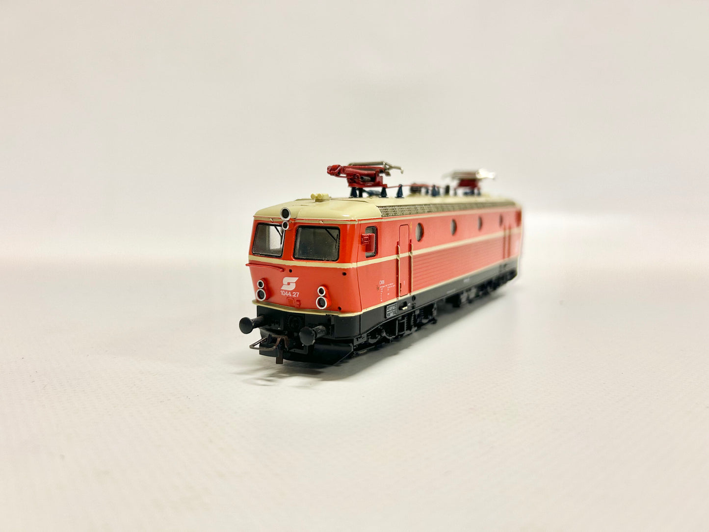 Roco AC ÖBB electric locomotive H0