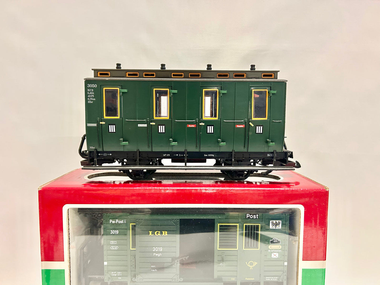 LGB 3019 + 2x 3050 Personenwagen mit Gepäckwagen Abteilwagen Gartenbahn Spur G